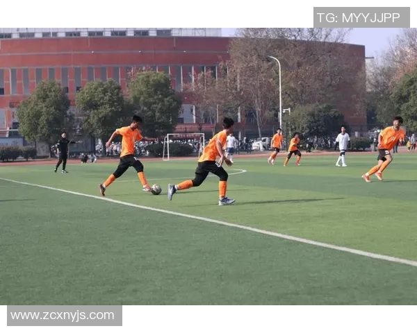 成都足球中考热潮来袭学生们如何在绿茵场上展现自我与拼搏精神